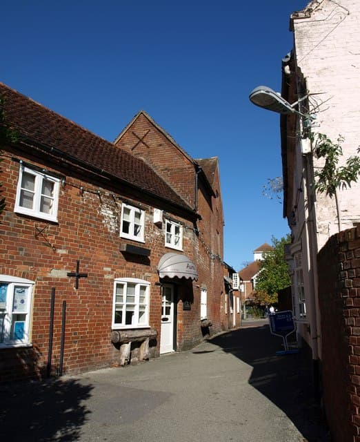 Northumberland Court, Ringwood — an attractive lane of old houses connecting the High Street to the Furlong